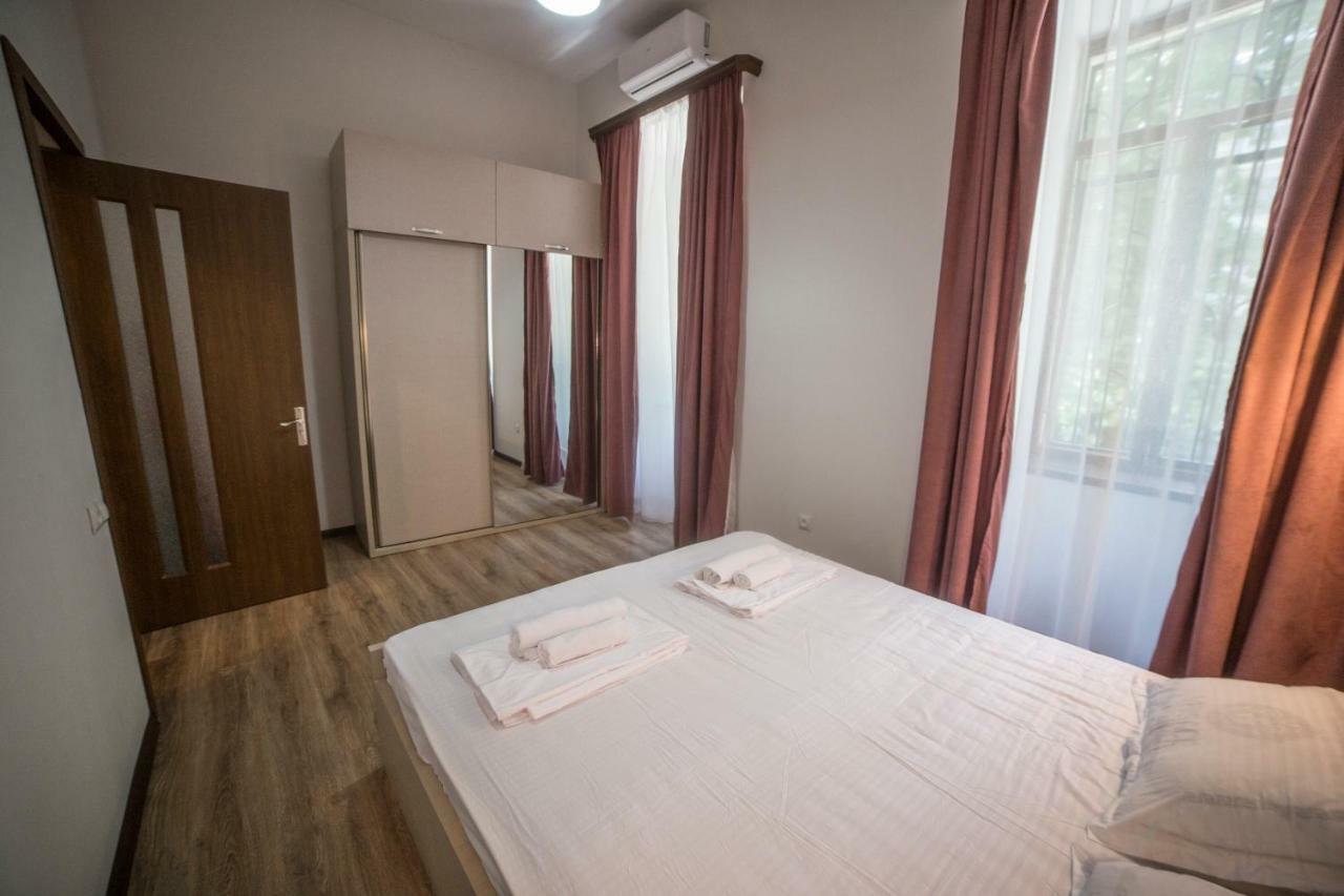 Your Apartment In This City N2 Tbilisi ภายนอก รูปภาพ